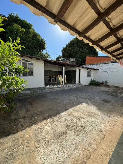 Foto 6 de Casa com 4 quartos à venda, 360m2 em Vera Cruz, Montes Claros - MG