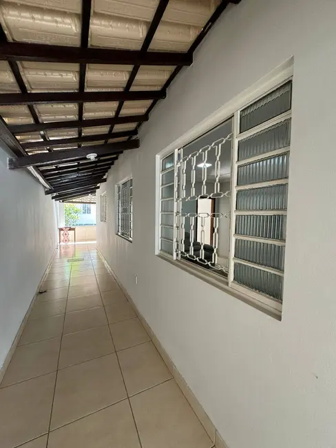 Foto 5 de Casa com 4 quartos à venda, 360m2 em Vera Cruz, Montes Claros - MG