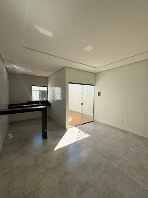 Foto 3 de Casa com 2 quartos à venda, 90m2 em Independência, Montes Claros - MG