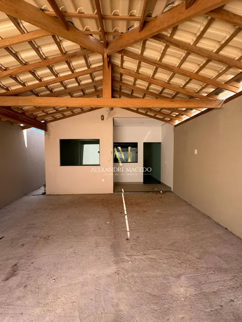 Foto 2 de Casa com 3 quartos à venda, 195m2 em Planalto, Montes Claros - MG