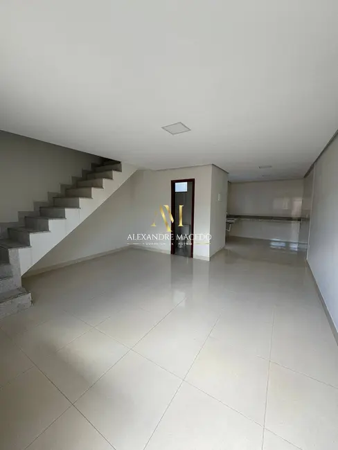 Foto 1 de Sobrado com 2 quartos à venda, 100m2 em Montes Claros - MG