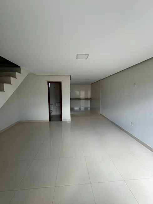 Foto 4 de Sobrado com 2 quartos à venda, 100m2 em Montes Claros - MG