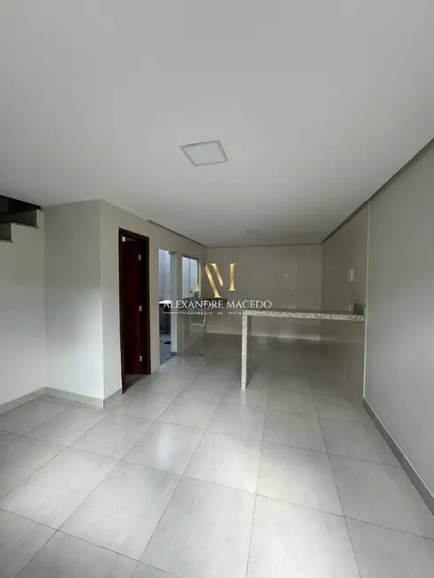 Foto 4 de Sobrado com 2 quartos à venda, 90m2 em Montes Claros - MG