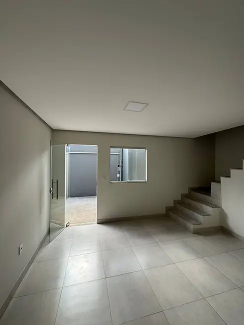 Foto 6 de Sobrado com 2 quartos à venda, 90m2 em Montes Claros - MG