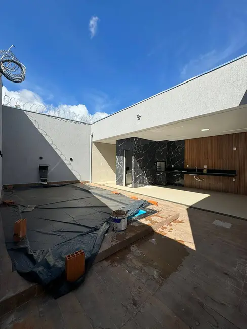 Foto 4 de Casa com 3 quartos à venda, 260m2 em Planalto, Montes Claros - MG