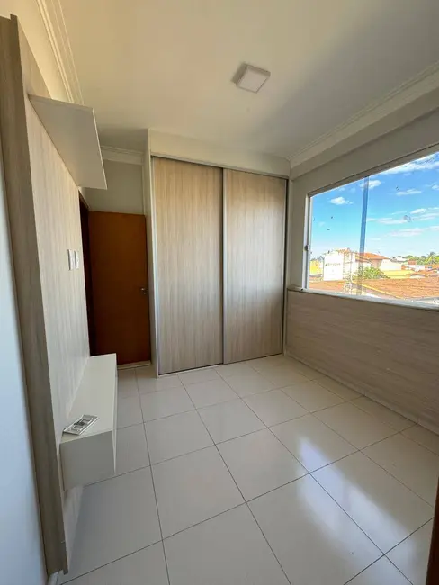 Foto 6 de Apartamento com 3 quartos à venda, 102m2 em Planalto, Montes Claros - MG