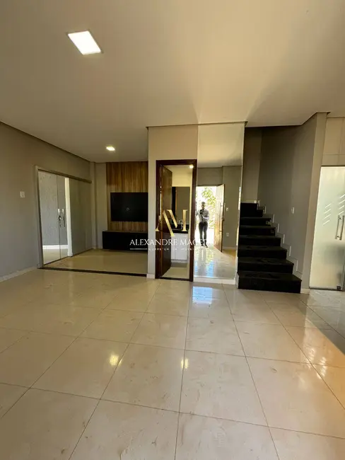 Foto 4 de Casa com 3 quartos à venda em Belvedere, Montes Claros - MG