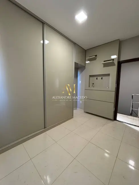 Foto 9 de Casa com 3 quartos à venda em Belvedere, Montes Claros - MG