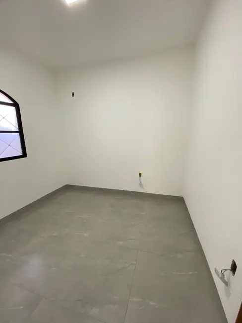 Foto 7 de Casa com 3 quartos à venda, 400m2 em Montes Claros - MG