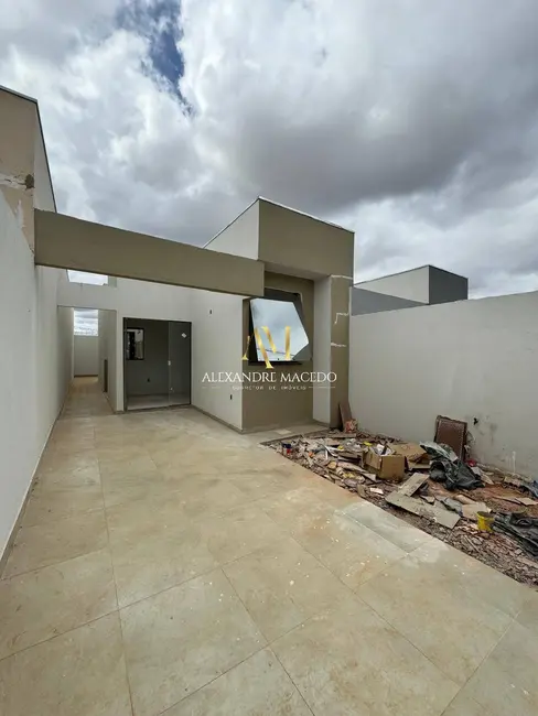 Foto 1 de Casa com 3 quartos à venda, 100m2 em Montes Claros - MG