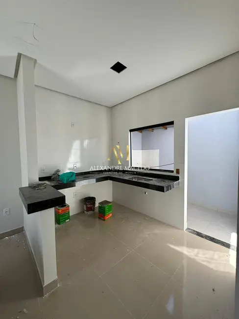 Foto 2 de Casa com 2 quartos à venda, 90m2 em Jardim Olímpico, Montes Claros - MG