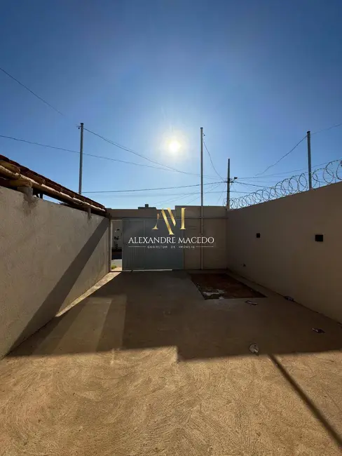 Foto 2 de Casa com 2 quartos à venda, 100m2 em Delfino Magalhães, Montes Claros - MG