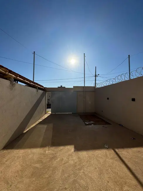 Foto 3 de Casa com 2 quartos à venda, 100m2 em Delfino Magalhães, Montes Claros - MG