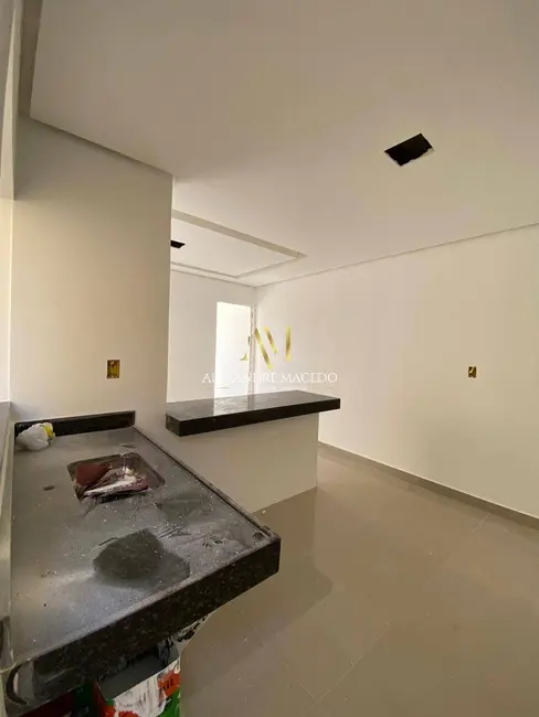 Foto 8 de Casa com 2 quartos à venda, 100m2 em Delfino Magalhães, Montes Claros - MG