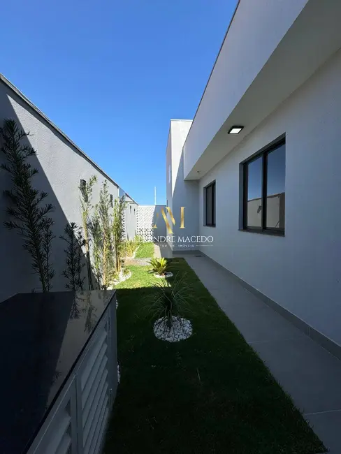 Foto 4 de Casa de Condomínio com 3 quartos à venda, 200m2 em Montes Claros - MG