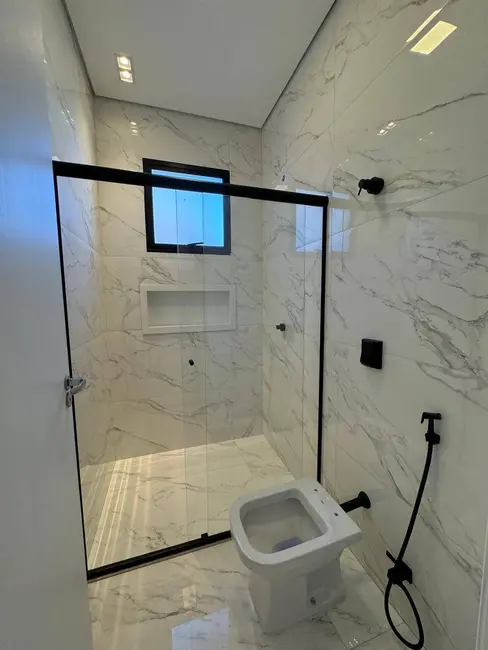 Foto 5 de Casa de Condomínio com 3 quartos à venda, 200m2 em Montes Claros - MG