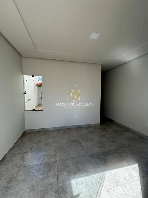 Foto 2 de Casa com 2 quartos à venda, 90m2 em Independência, Montes Claros - MG