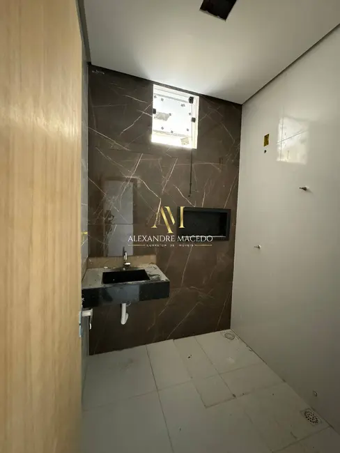 Foto 4 de Casa com 2 quartos à venda, 110m2 em Acácias, Montes Claros - MG