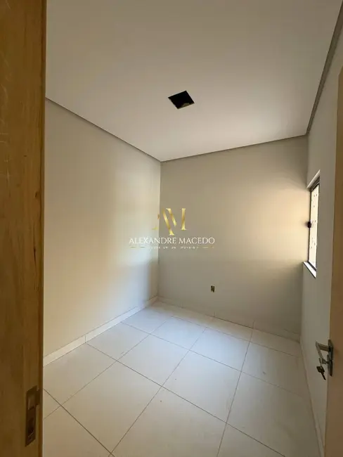 Foto 6 de Casa com 2 quartos à venda, 110m2 em Acácias, Montes Claros - MG