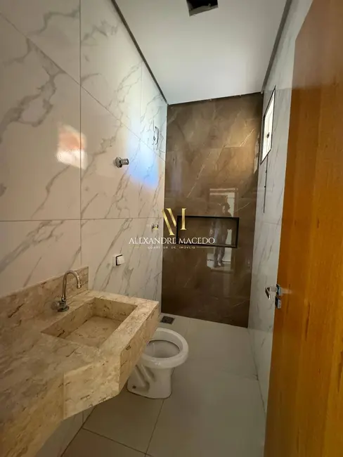 Casa com 3 quartos à venda, 126m2 em Independência, Montes Claros - MG - imagem 8 Foto 8 de Casa com 3 quartos à venda, 126m2 em Independência, Montes Claros - MG