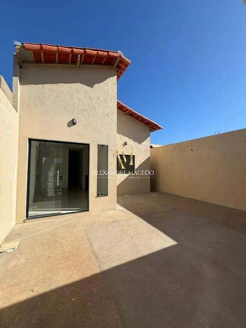 Casa com 3 quartos à venda, 126m2 em Independência, Montes Claros - MG - imagem 5 Foto 5 de Casa com 3 quartos à venda, 126m2 em Independência, Montes Claros - MG