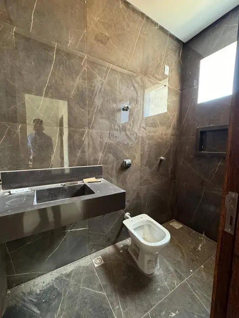 Foto 8 de Sobrado com 3 quartos à venda, 99m2 em Planalto, Montes Claros - MG