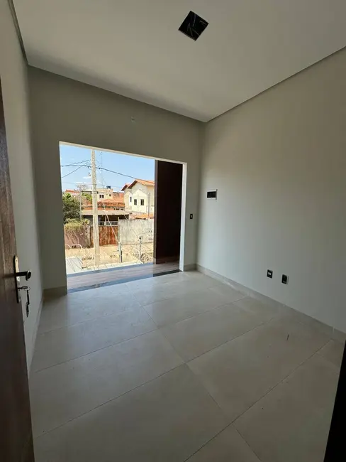 Foto 9 de Sobrado com 3 quartos à venda, 99m2 em Planalto, Montes Claros - MG