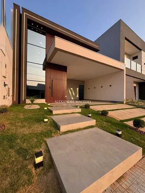 Foto 1 de Casa de Condomínio com 3 quartos à venda, 200m2 em Jardim Primavera, Montes Claros - MG