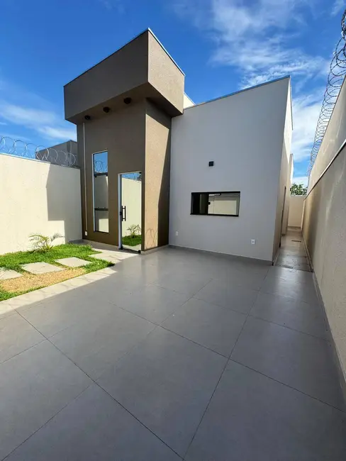 Foto 2 de Casa com 3 quartos à venda, 126m2 em Independência, Montes Claros - MG