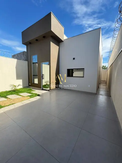 Foto 3 de Casa com 3 quartos à venda, 126m2 em Independência, Montes Claros - MG