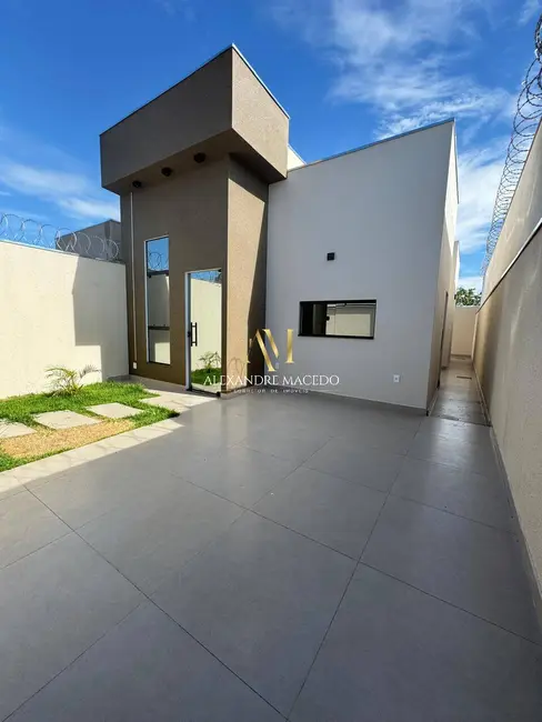 Foto 2 de Casa com 3 quartos à venda, 126m2 em Independência, Montes Claros - MG