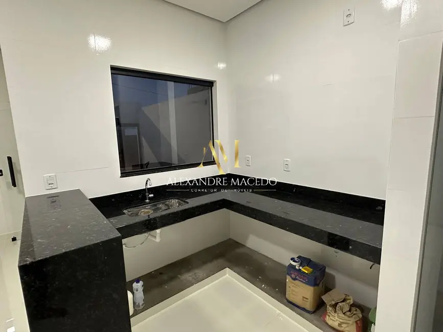 Casa com 3 quartos à venda, 100m2 em Independência, Montes Claros - MG - imagem 6 Foto 6 de Casa com 3 quartos à venda, 100m2 em Independência, Montes Claros - MG