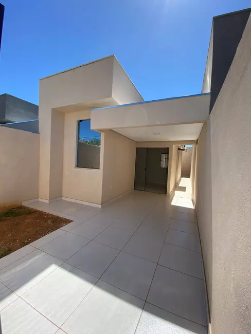 Foto 1 de Casa com 3 quartos à venda, 50m2 em Independência, Montes Claros - MG