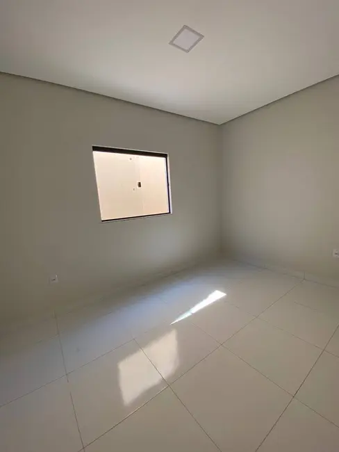 Foto 5 de Casa com 3 quartos à venda, 50m2 em Independência, Montes Claros - MG