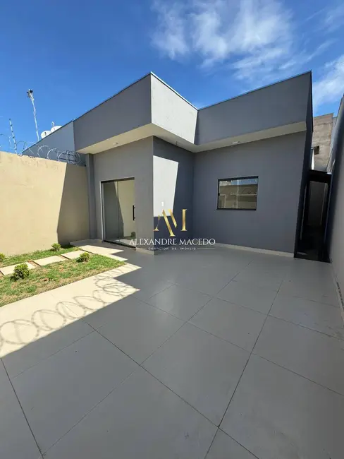 Foto 3 de Casa com 3 quartos à venda em Montes Claros - MG