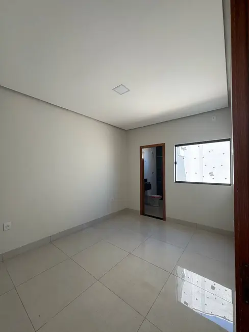 Foto 9 de Casa com 3 quartos à venda, 60m2 em Montes Claros - MG