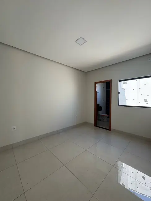 Foto 4 de Casa com 3 quartos à venda, 60m2 em Montes Claros - MG