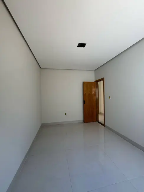 Casa com 3 quartos à venda, 126m2 em Montes Claros - MG - imagem 3 Foto 3 de Casa com 3 quartos à venda, 126m2 em Montes Claros - MG