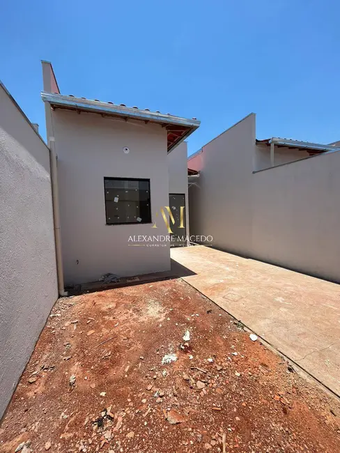 Foto 2 de Casa com 2 quartos à venda, 90m2 em Independência, Montes Claros - MG