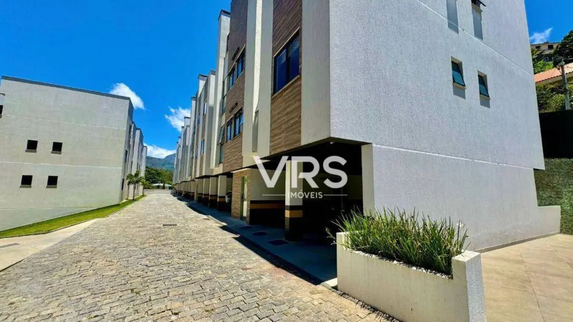Foto 1 de Apartamento com 3 quartos à venda, 64m2 em Bom Retiro, Teresopolis - RJ