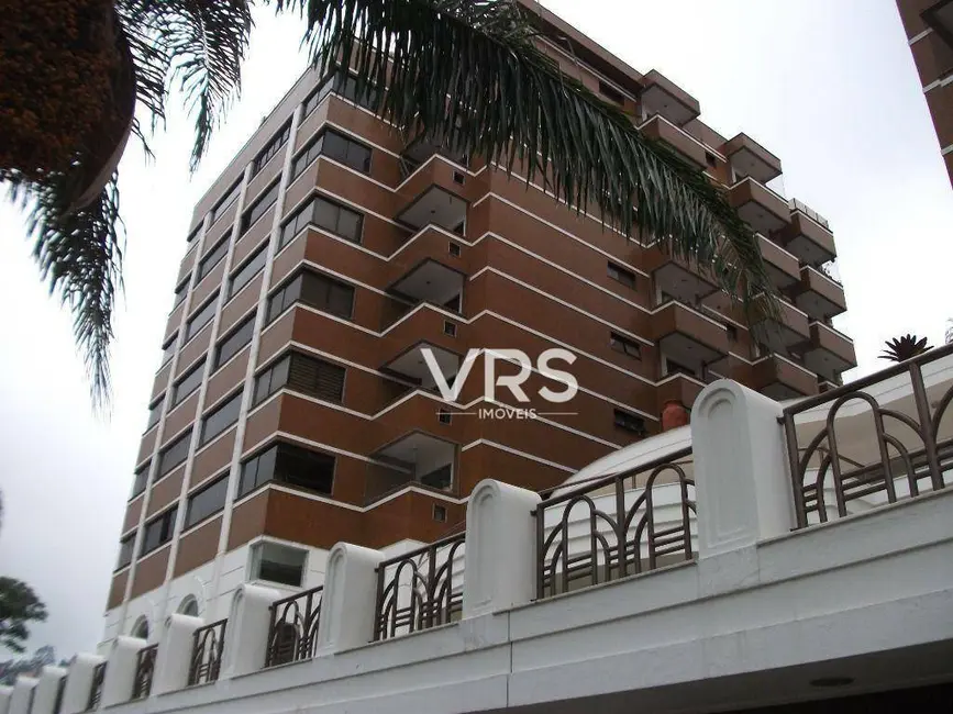 Apartamento com 4 quartos à venda, 256m2 em Agriões, Teresopolis - RJ - imagem 3 Foto 3 de Apartamento com 4 quartos à venda, 256m2 em Agriões, Teresopolis - RJ