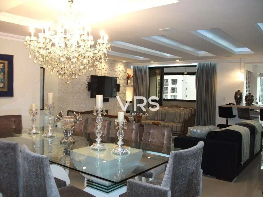 Apartamento com 4 quartos à venda, 256m2 em Agriões, Teresopolis - RJ - imagem 8 Foto 8 de Apartamento com 4 quartos à venda, 256m2 em Agriões, Teresopolis - RJ