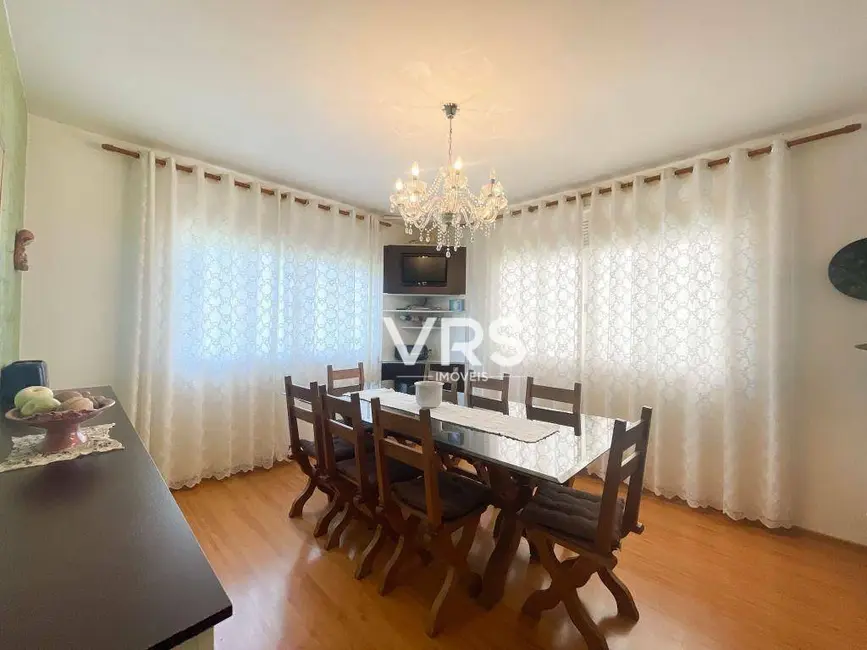 Foto 9 de Casa com 8 quartos à venda, 2343m2 em Pimenteiras, Teresopolis - RJ