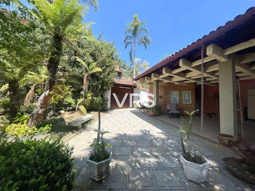 Foto 4 de Casa com 8 quartos à venda, 2343m2 em Pimenteiras, Teresopolis - RJ