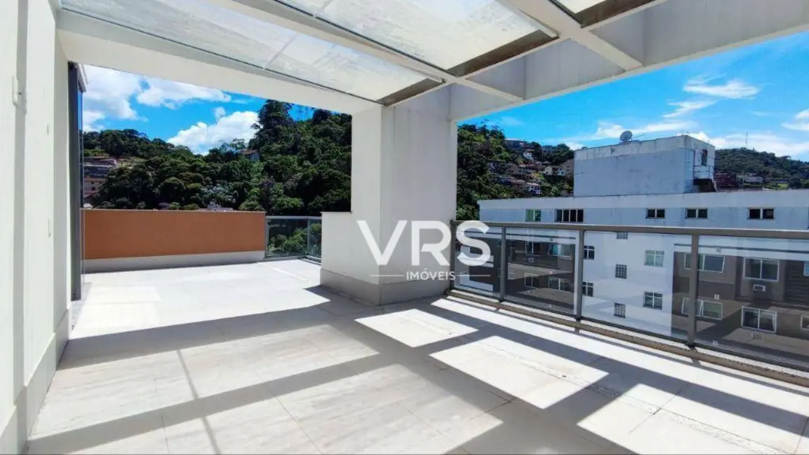 Cobertura com 3 quartos à venda, 208m2 em Agriões, Teresopolis - RJ - imagem 3 Foto 3 de Cobertura com 3 quartos à venda, 208m2 em Agriões, Teresopolis - RJ