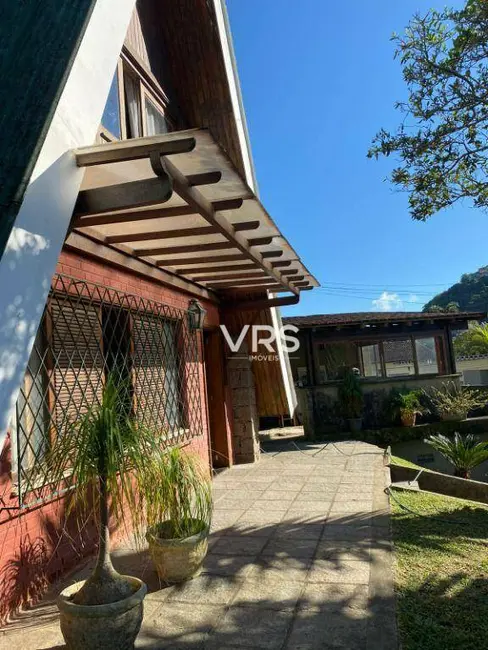 Foto 2 de Casa com 2 quartos à venda, 388m2 em Jardim Cascata, Teresopolis - RJ