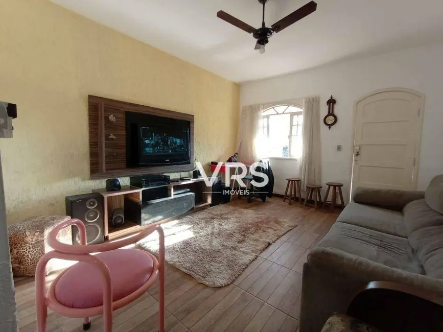 Casa com 2 quartos à venda, 700m2 em Pimenteiras, Teresopolis - RJ - imagem 4 Foto 4 de Casa com 2 quartos à venda, 700m2 em Pimenteiras, Teresopolis - RJ
