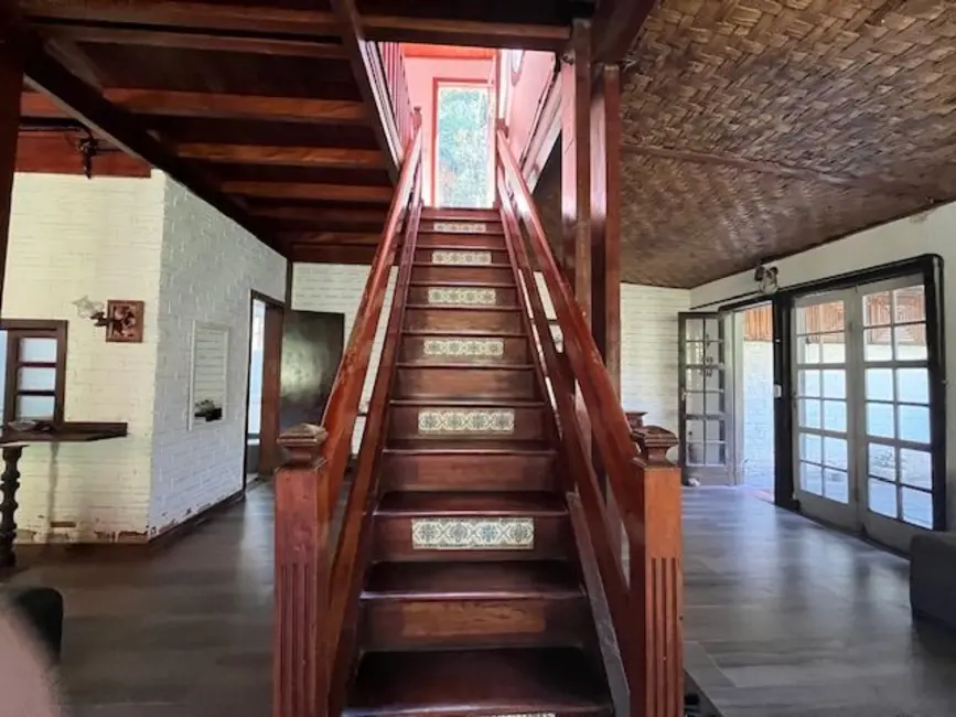 Casa com 10 quartos à venda, 1700m2 em Albuquerque, Teresopolis - RJ - imagem 8 Foto 8 de Casa com 10 quartos à venda, 1700m2 em Albuquerque, Teresopolis - RJ