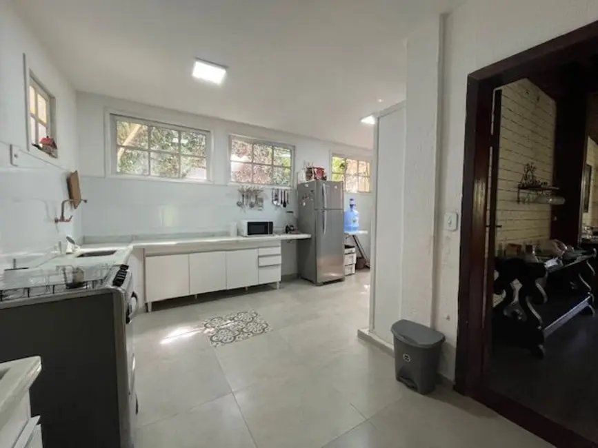 Casa com 10 quartos à venda, 1700m2 em Albuquerque, Teresopolis - RJ - imagem 5 Foto 5 de Casa com 10 quartos à venda, 1700m2 em Albuquerque, Teresopolis - RJ