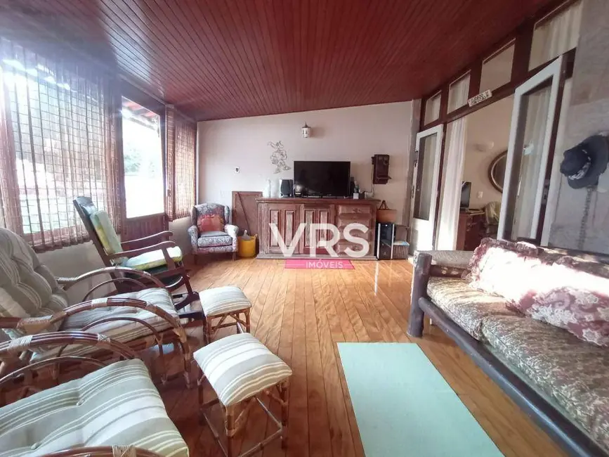 Foto 1 de Casa de Condomínio com 3 quartos à venda, 130m2 em Alto, Teresopolis - RJ